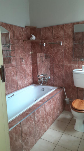 Bathroom 3, 3 Lavenders, Mangaung
