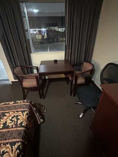 Others 4, Best Inn, Montgomery