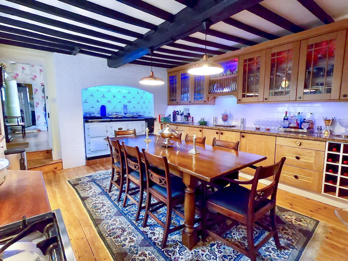 Food & Drinks 5, River Nene Cottages, Peterborough