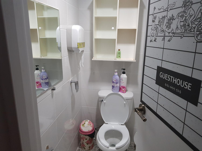 Bathroom 5, Friend of Loft, Tongyeong