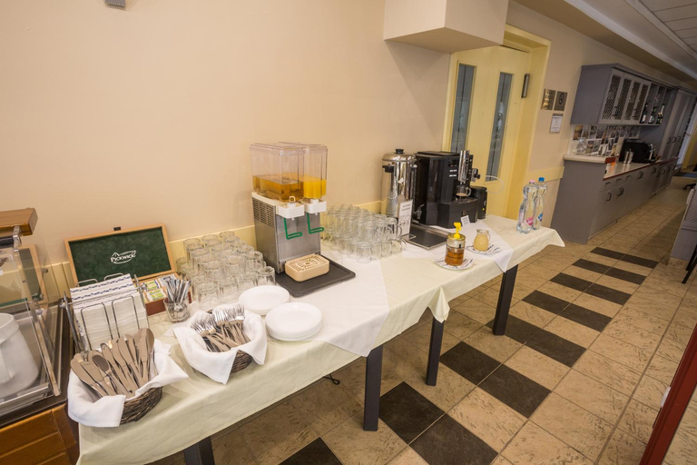 Food & Drinks 4, Hotel Luna Budapest, Budapesti