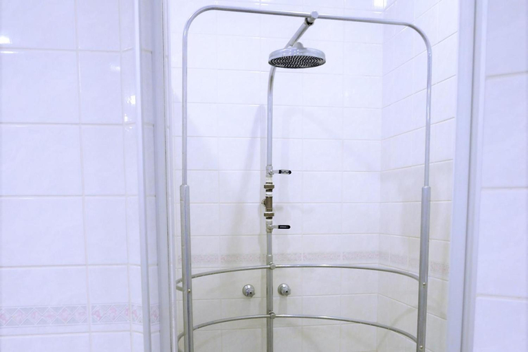 Bathroom 3, Hotel Majestic, Águas de Lindóia