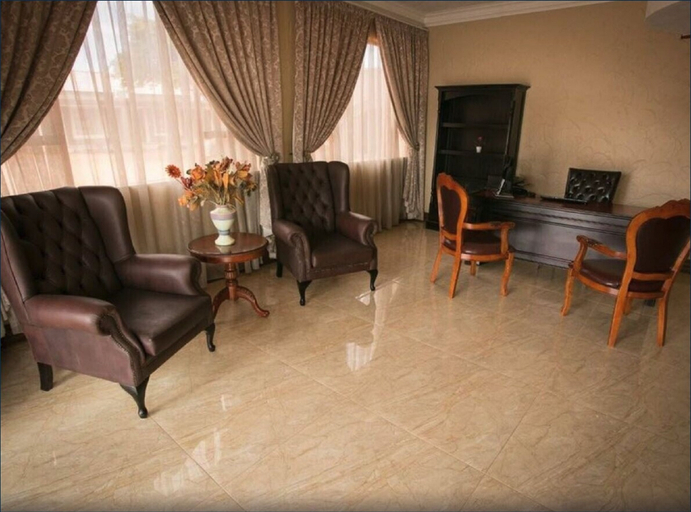 Public Area, Ein Gedi Premier Lodge, Frances Baard