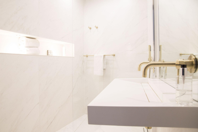 Bathroom 2, House of Amstel, Amsterdam