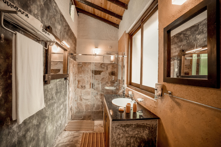 Bathroom 5, Arsulana Eco Lodge, Ambagamuwa