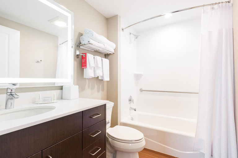 Bathroom 4, TownePlace Suites Edmonton South, Division No. 11