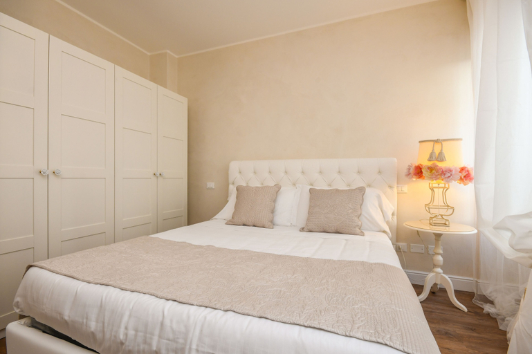 Bedroom 3, Luxury Suite Sirmione, Brescia