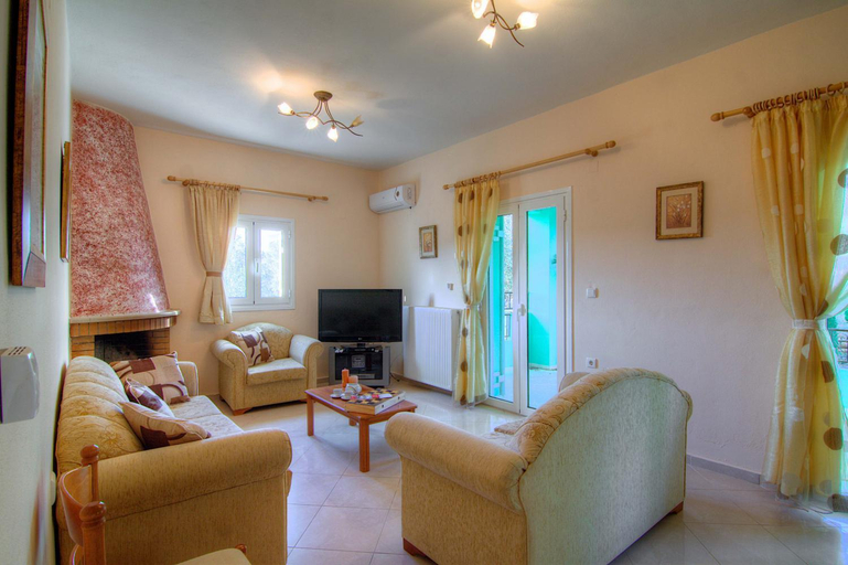 Others 5, Blue Villa 2 - With Private Pool, Crete