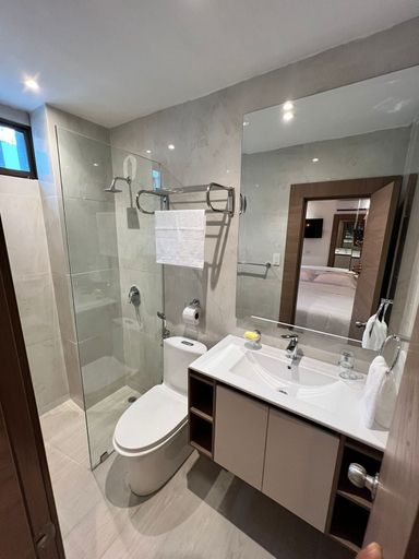 Bathroom, NOVAPARK ILANES, Guayaquil