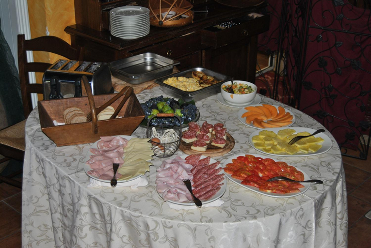 Food & Drinks 2, Le Macine Del Confluente, Imperia