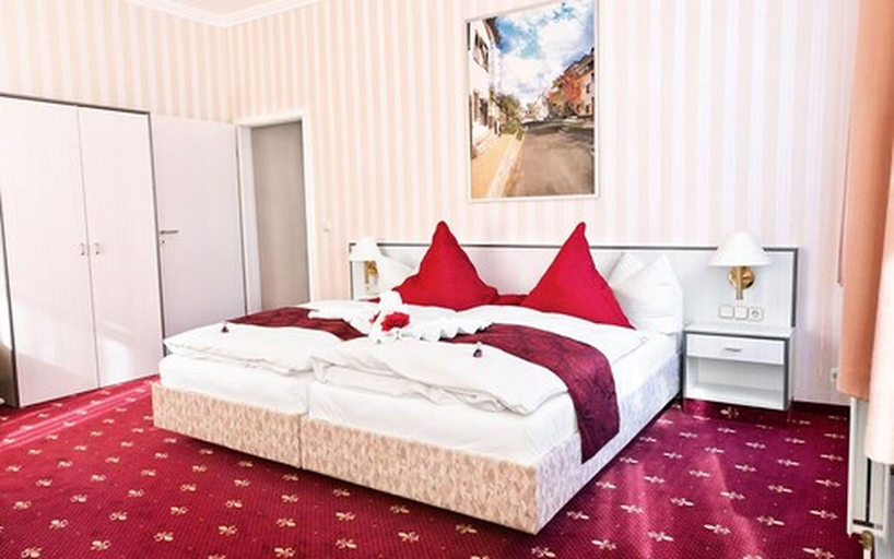 Bedroom 4, Parkhotel Meerane, Zwickau