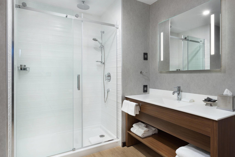 Bathroom, Ac Hotels By Marriott Montreal Downtown, Montréal