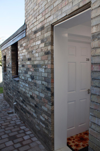 Exterior 11