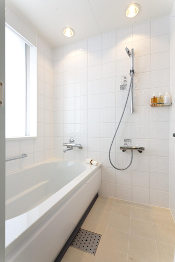 Bathroom 7
