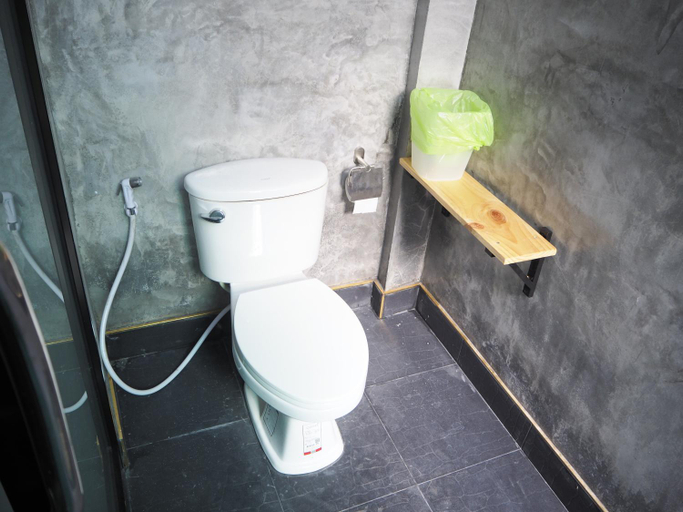 Bathroom 3, Needa Rock Resort, Khanom
