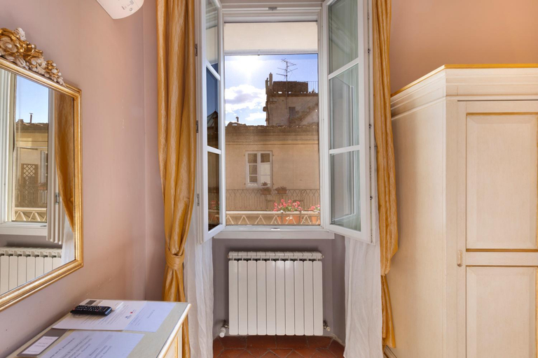 Others 5, I Quattro Poeti, Florence