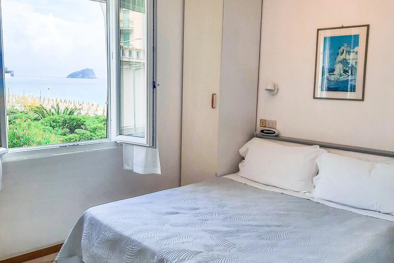 Bedroom 2, Hotel Premuda, Savona