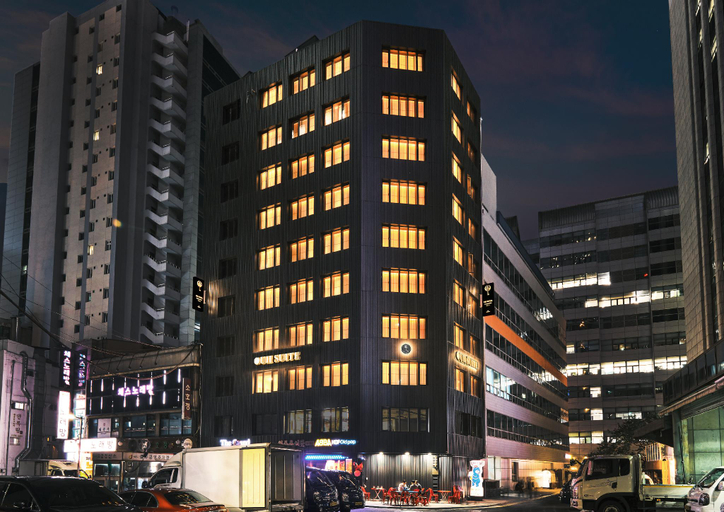 Others 3, UH Suite Central Seoul, Jung