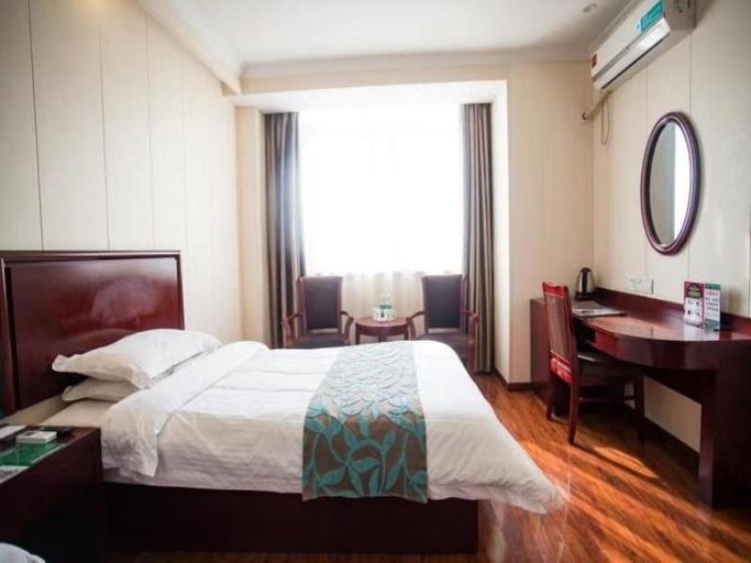 Bedroom 2, GreenTree Inn JiangSu Wuxi DongTing Leather City Express Hotel, Wuxi