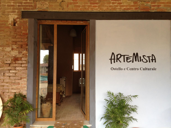 Others 4, Ostello Artemista Ass. Ostelli Lombardia, Pavia