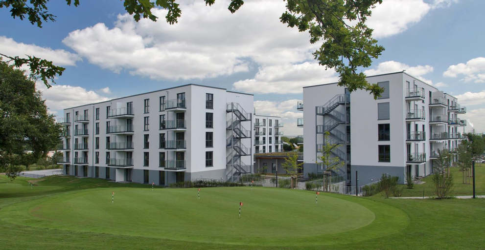 Exterior & Views 19