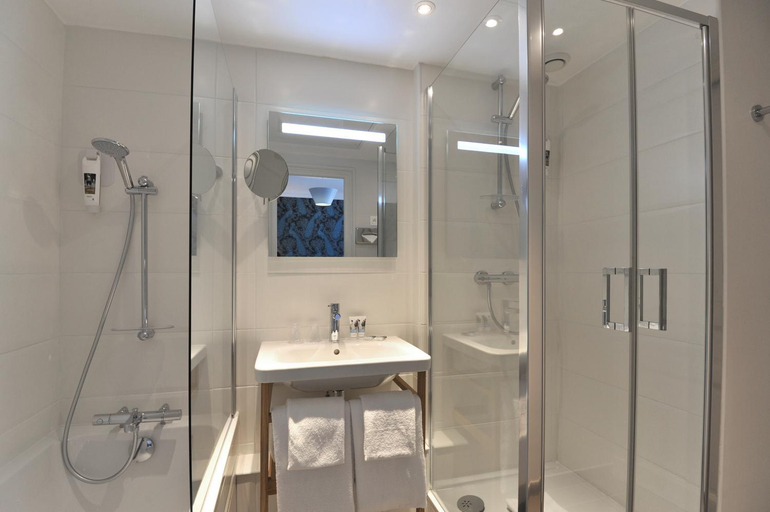 Bathroom 4, Hotel Mercure Paris Saint Cloud Hippodrome, Hauts-de-Seine