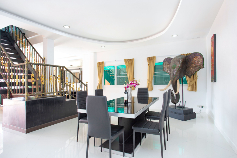 Food & Drinks, Holiday Bliss 3BR Pool Villa Lancelot 2, Phuket Island