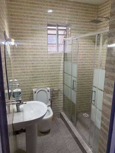 Bathroom 4, JF ROYAL HOTEL & SUITES, Ogbomosho North