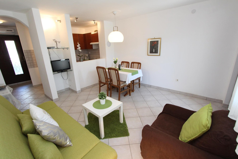 Others 5, Apartment Irena, Pula