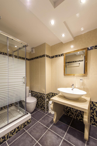 Bathroom 5, Pirofani, Ionian Islands