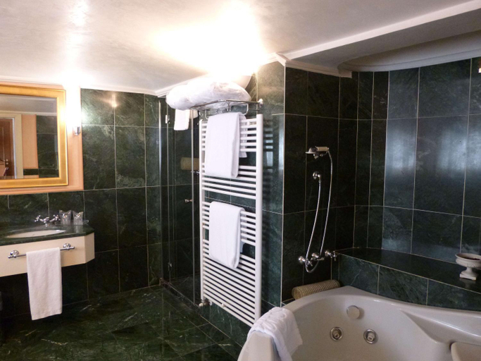 Bathroom 3, Grand Hotel Villa Torretta, Curio collection by Hilton, Milano