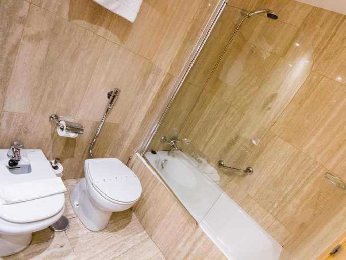 Bathroom 4, Hotel La Estaciv N De Luanco, Asturias