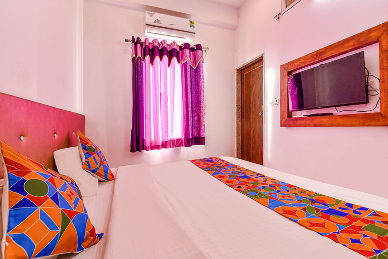 Bedroom 2, Fabexpress Raj Palace, Udaipur
