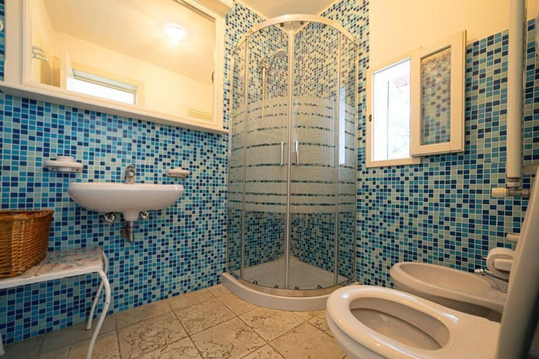 Bathroom 5, Villa Clori, Lecce