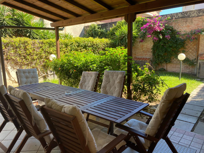 Facilities 3, Ville sul Mare, Grosseto