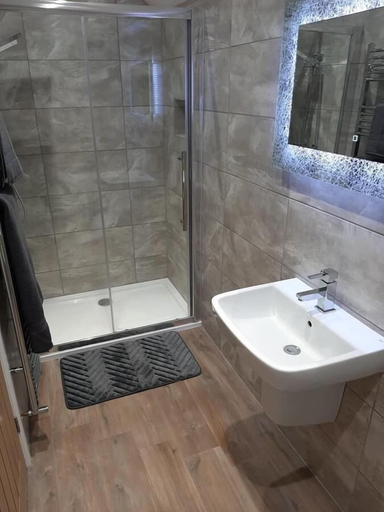 Bathroom 3, Fountain Cottage Cafe and B&B, Northumberland