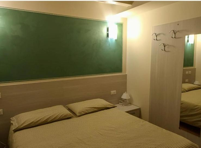 Others 3, Osteria Carli B&B, Brescia
