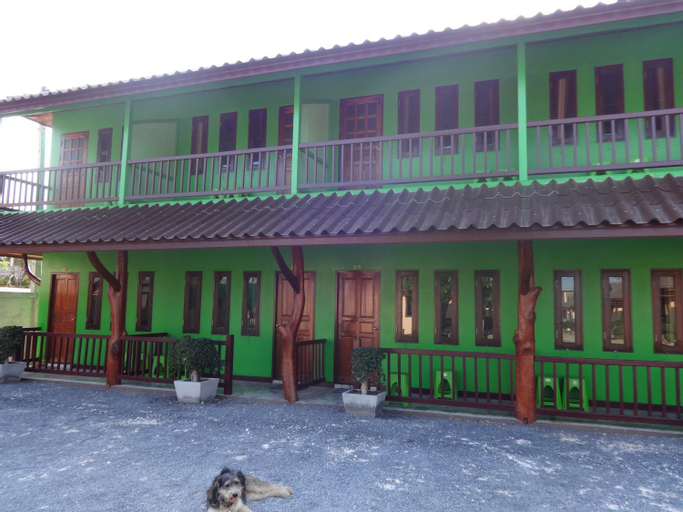 Exterior 4