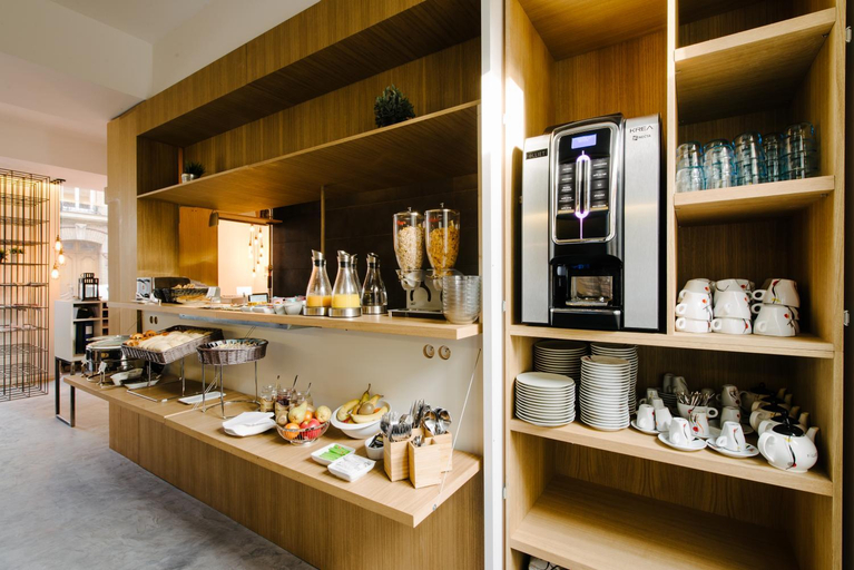 Food & Drinks 5, Atypik Hotel                                                                    , Hauts-de-Seine