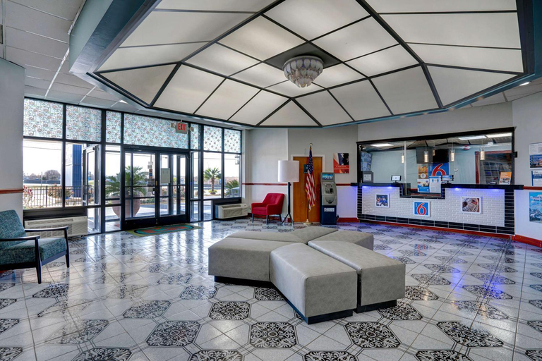 Public Area 2, Motel 6 Burlington, NC, Alamance