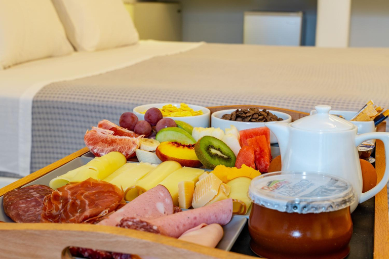 Food & Drinks 5, Central Fira Suites, South Aegean
