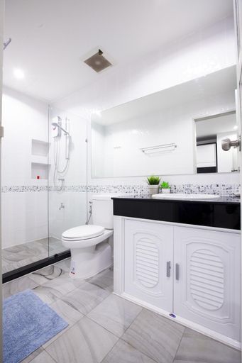 Bathroom 4, Number 4 Apartment, Phuket Island