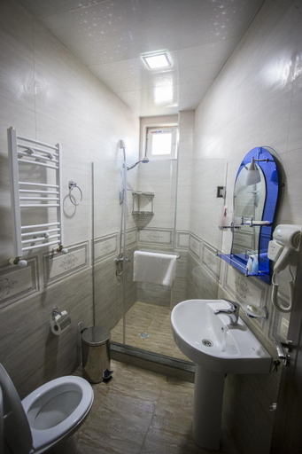 Bathroom 3, Hotel Garanti, Batumi