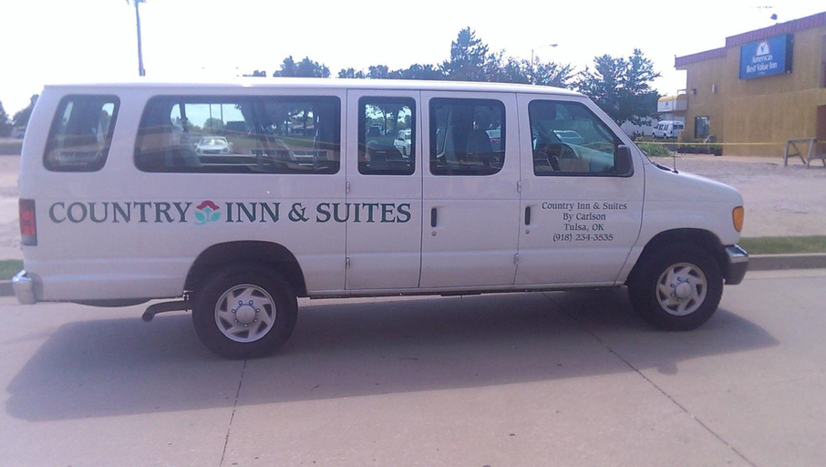 Exterior & Views 2, Country Inn & Suites by Radisson, Tulsa, OK, Tulsa
