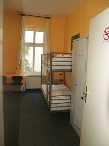 Bedroom 3, HappyGoLucky Hotel & Hostel, Berlin
