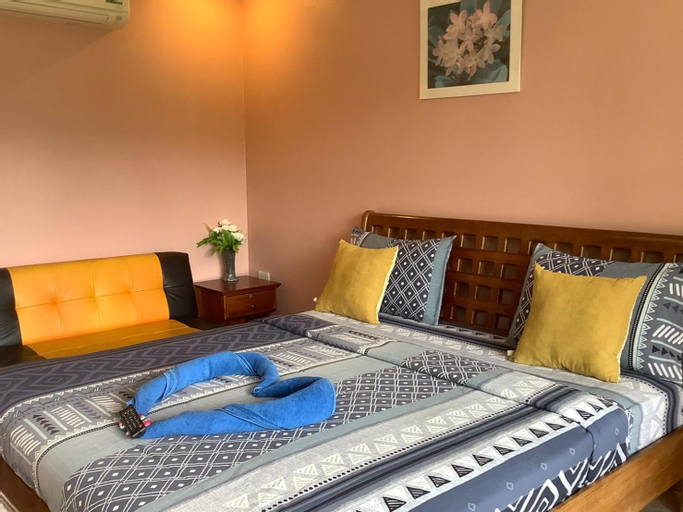Bedroom 13