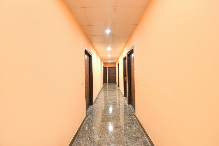 Others 4, FabHotel Royal Discovery, Delhi