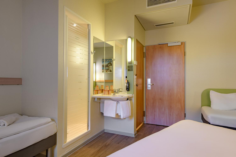 Bedroom 6