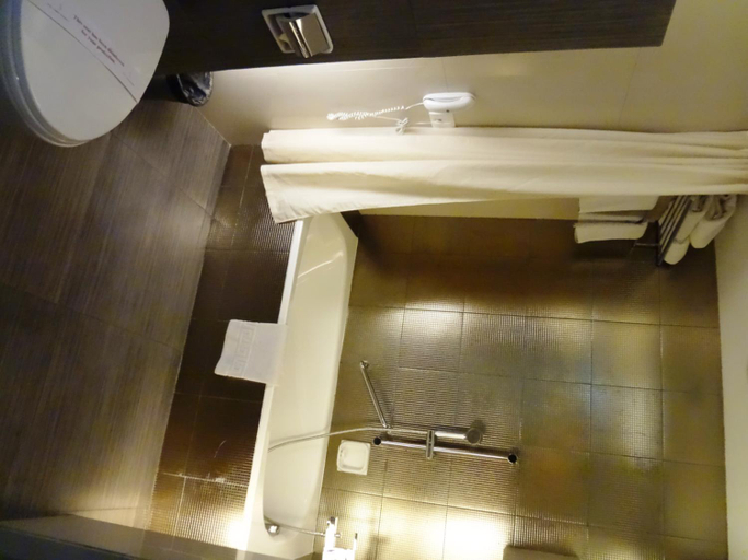 Bathroom 5, Hotel Satkar Residency, Thane