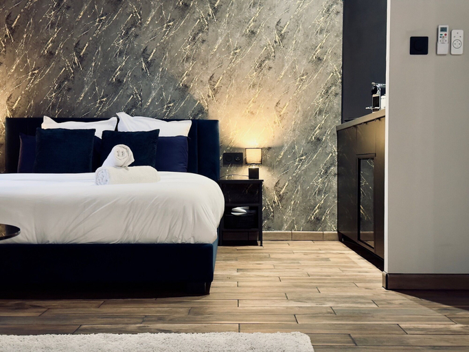 Bedroom 3, Evasion, Landes